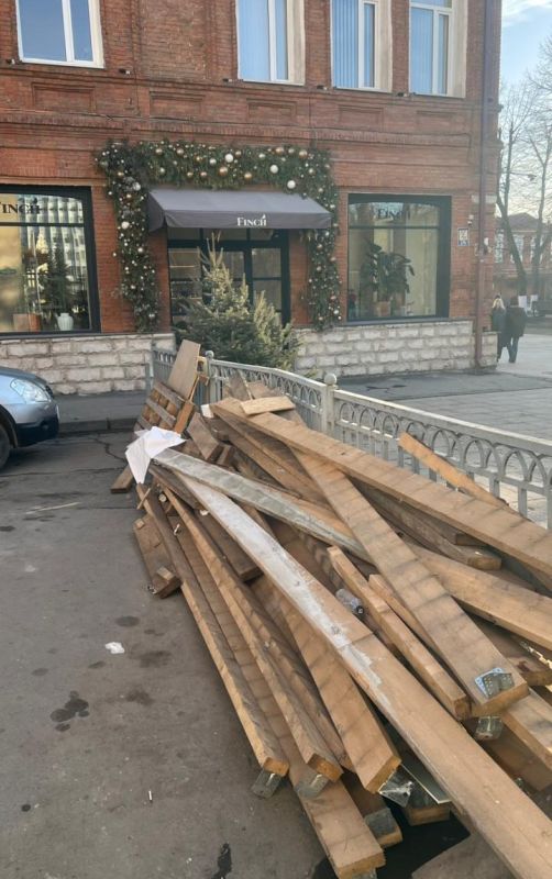 Рейды продолжаются. Управление по контролю за городским хозяйством АМС г. Владикавказа продолжает активную работу по поддержанию чистоты и порядка на улицах