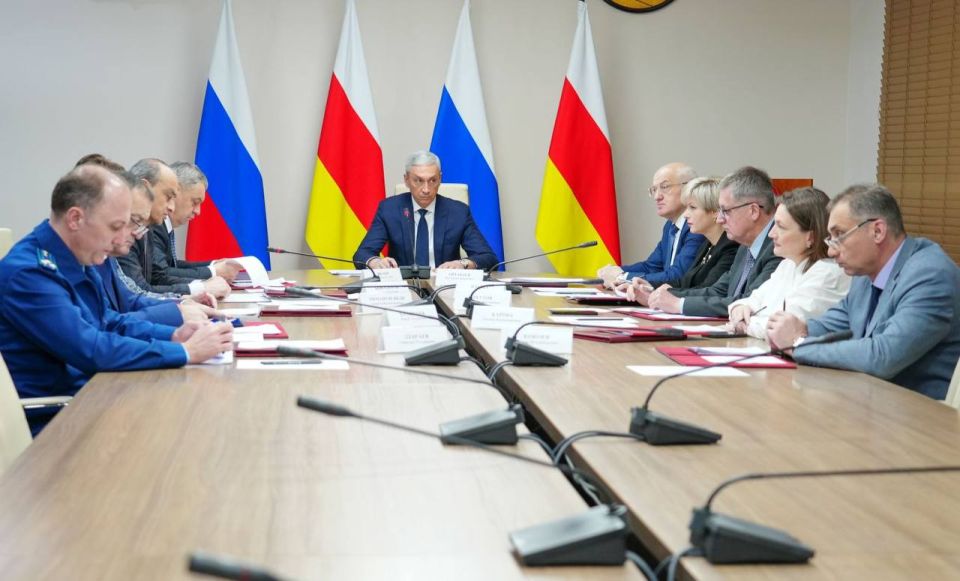 Социально значимые решения приняты на заседании Правительства РСО – Алания, которое состоялось под председательством премьер-министра Бориса Джанаева.