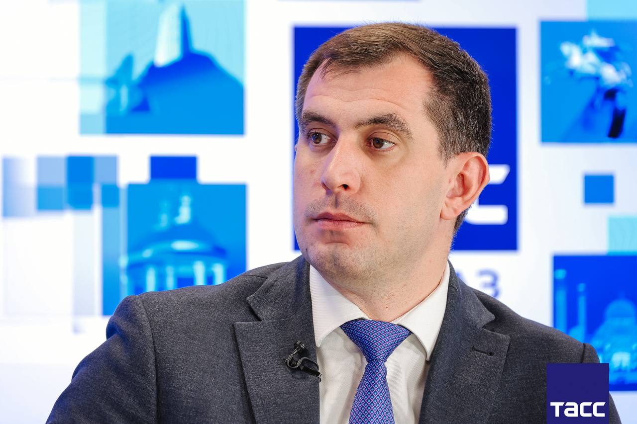 Главное из заявлений, а также фоторепортаж с пресс-конференции в Региональном информационном центре "ТАСС Кавказ", посвященной реализации федеральных и региональных программ в сфере культуры в Северной Осетии и планам на... Главное из заявлений, а также фоторепортаж с пресс-конференции в Региональном информационном центре "ТАСС Кавказ", посвященной реализации федеральных и региональных программ в сфере культуры в Северной Осетии и планам на...