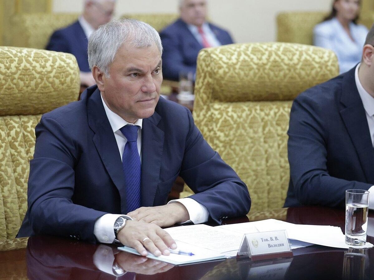 Что готовит февраль: новые законы и повышения выплат в России