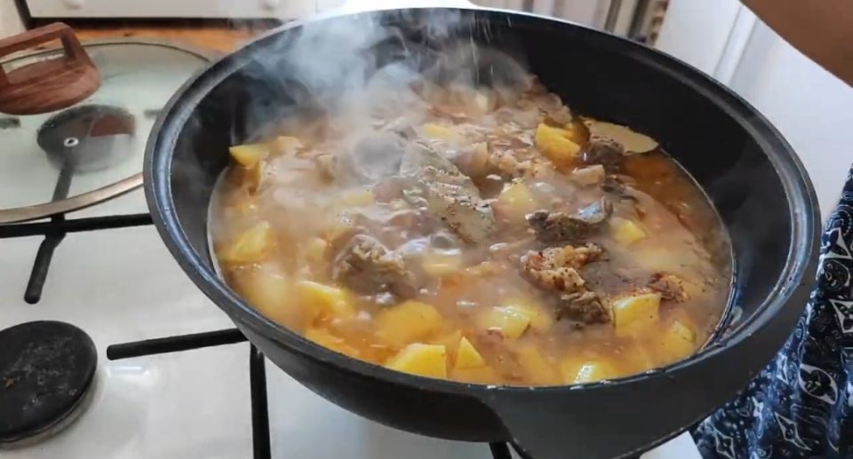 Говяжьи рёбрышки с картошкой