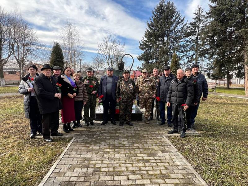 Представитель Общественного совета при отделе полиции Правобережного района принял участие в митинге, посвященном 37-й годовщине вывода советских войск из Афганистана Представитель Общественного совета при отделе полиции Правобережного района принял участие в митинге, посвященном 37-й годовщине вывода советских войск из Афганистана