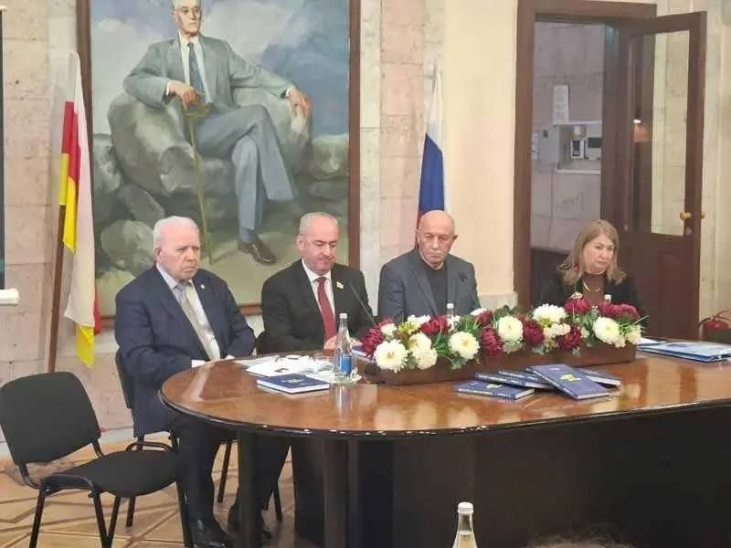 ИЗ СВЕЖЕГО НОМЕРА. . Через призму тысячелетия По данным ученых, через много веков до нас дошли свидетельства былых этнокультурных взаимоотношений между народами Алании и Дагестана, о чем говорят лингвистические и...