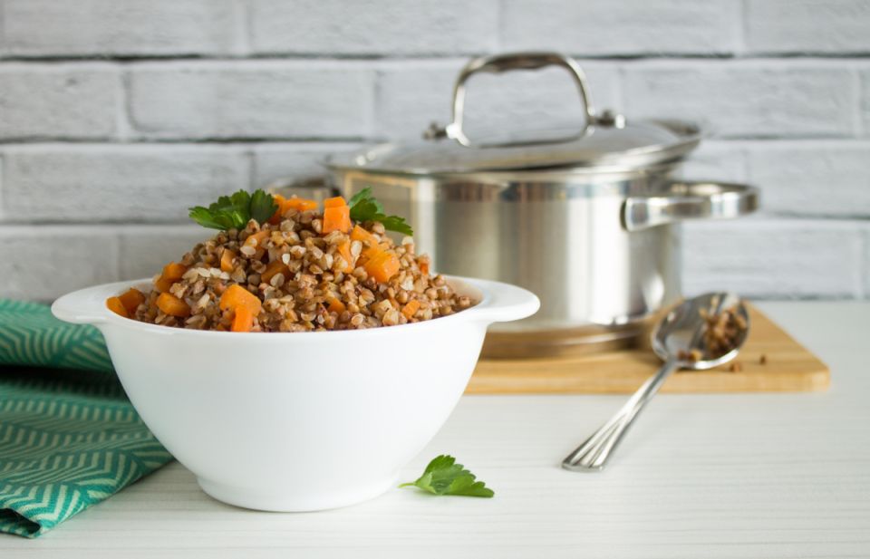 Гречка по-купечески: волшебный рецепт с сливочным вкусом для всей семьи