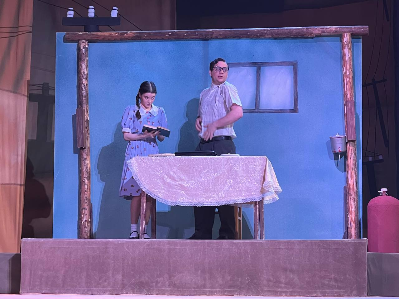 Спустя 15 лет на сцену Осетинского театра вернулась комедия «Две свадьбы» – премьера собрала полный зал