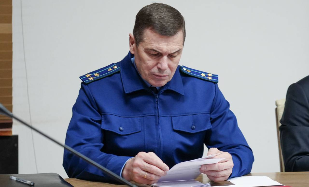 Председатель Правительства РСО – Алания Борис Джанаев провел заседание кабинета министров, на котором были рассмотрены порядка 30 вопросов, касающихся социально-экономического развития республики и благополучия граждан Председатель Правительства РСО – Алания Борис Джанаев провел заседание кабинета министров, на котором были рассмотрены порядка 30 вопросов, касающихся социально-экономического развития республики и благополучия граждан