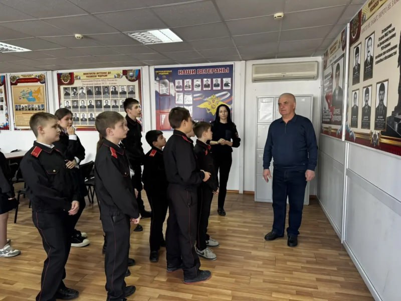 В Отделе МВД России по Дигорскому району Северной Осетии с участием ветеранов ОВД и кадетов прошел Урок мужества В Отделе МВД России по Дигорскому району Северной Осетии с участием ветеранов ОВД и кадетов прошел Урок мужества
