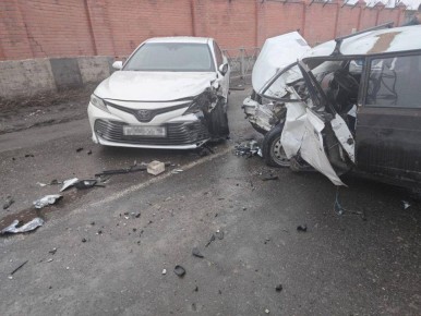 В ДТП во Владикавказе пострадали два водителя, их госпитализировали