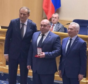 Бывший боец отряда «Алания» добровольческого корпуса с позывным «Шах» удостоен медали «Во Славу Осетии»