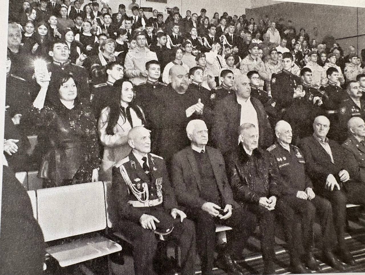 ИЗ СВЕЖЕГО НОМЕРА. . Дружба, мир и согласие