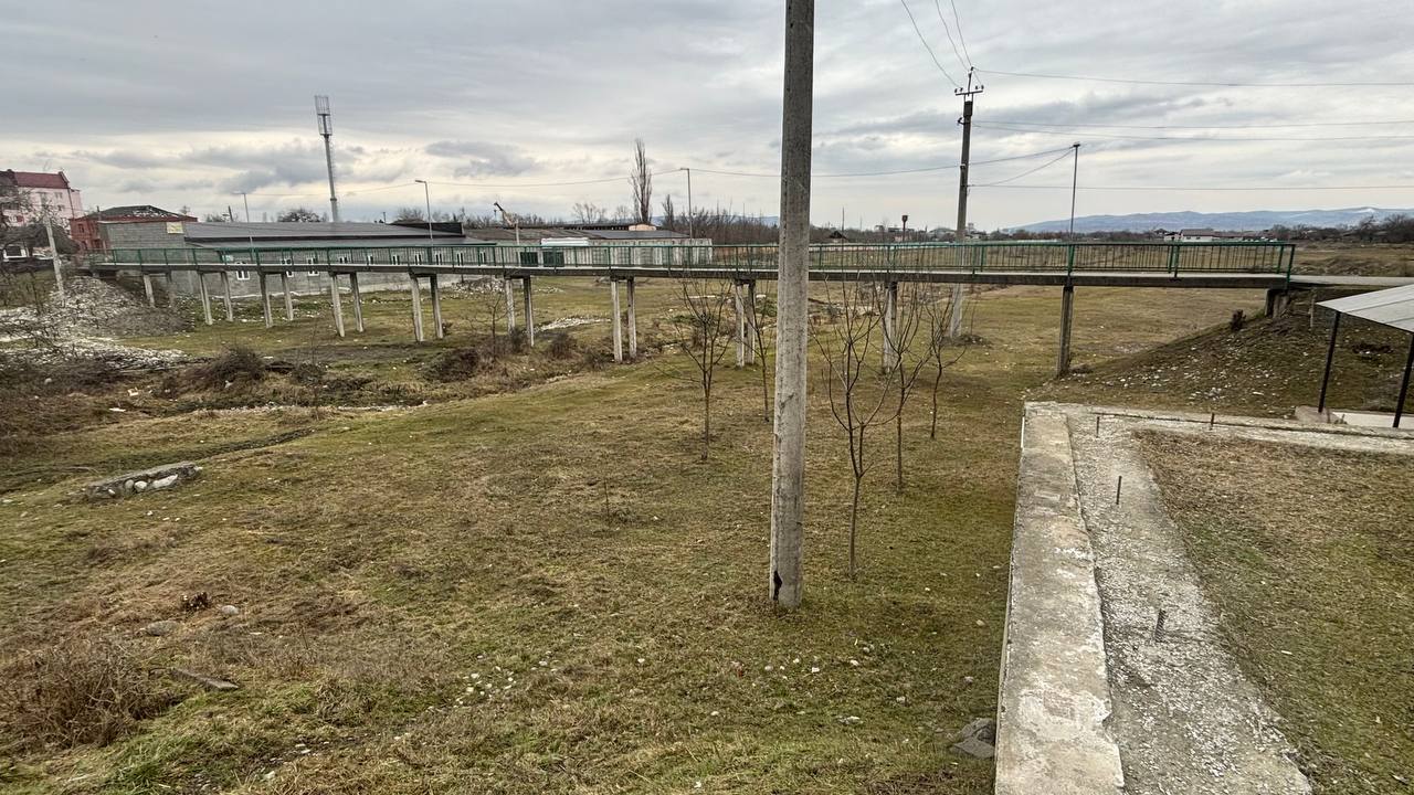 По поручению Сергея Меняйло в Ардонском районе очищены мосты и прилегающие территории По поручению Сергея Меняйло в Ардонском районе очищены мосты и прилегающие территории