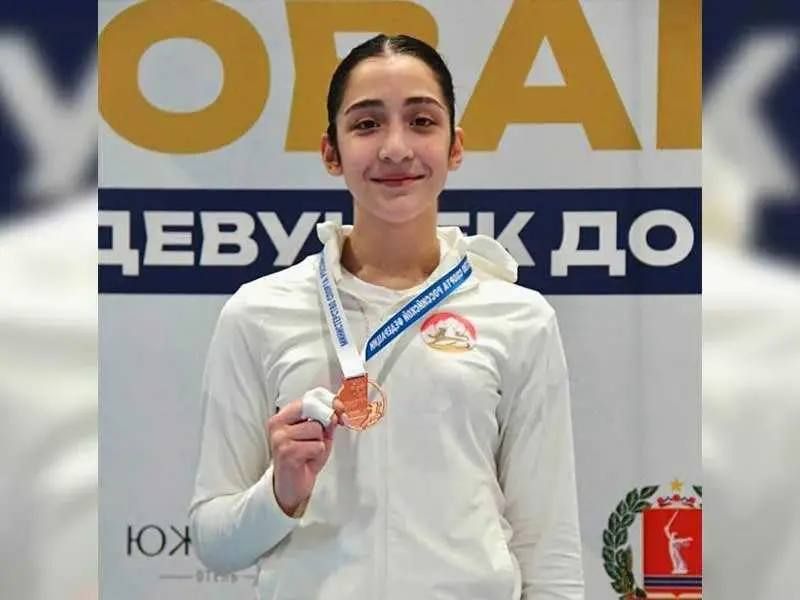 ИЗ СВЕЖЕГО НОМЕРА. . «Я почувствовала, что могу победить!» Фехтование – один из тех видов спорта, который не утратил красоту, аристократичность и изящность