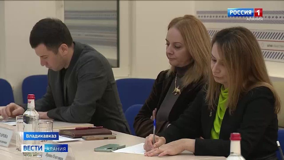 Жители республики смогли напрямую задать вопросы руководству системы здравоохранения в региональной общественной приёмной партии «Единая Россия»