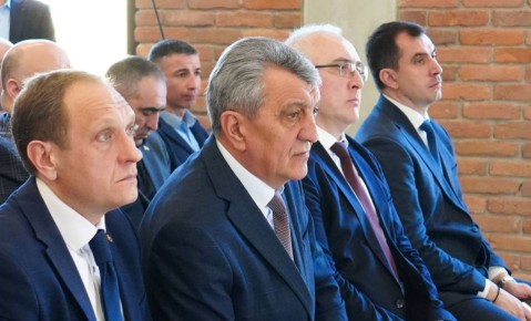 ����� ��� � ������ ������ ������� ������ ������� � ������������ ����������� ����������� ������� ��������������� ���������� �� ���������� ��� � ������: ����������� ������ ������������ � ����������� ��������.�