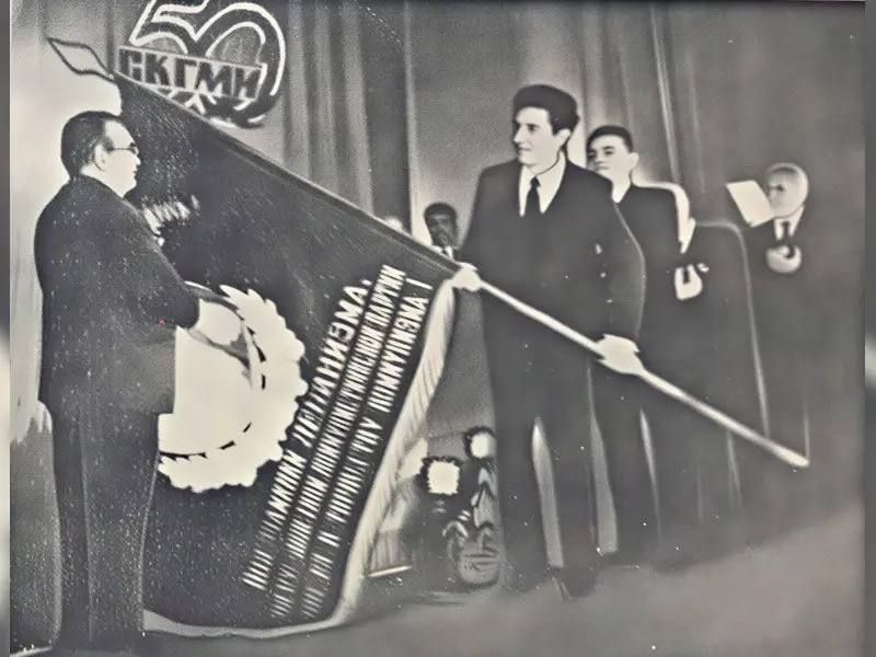 ИЗ СВЕЖЕГО НОМЕРА. . СКГМИ: страницы истории и современности История становления и развития Северо-Кавказского ГМИ непосредственно связана, во-первых, в широком смысле, с удовлетворением нужд народного хозяйства