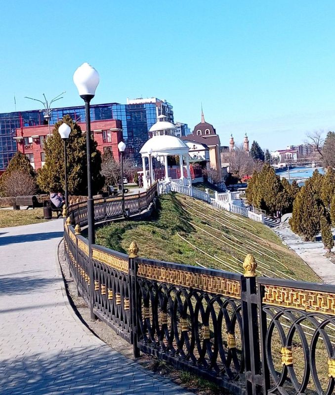 Фото Т. Шеходановой. Желаем вам наступить на счастье, искупаться в ярких эмоциях, отдохнуть на славу