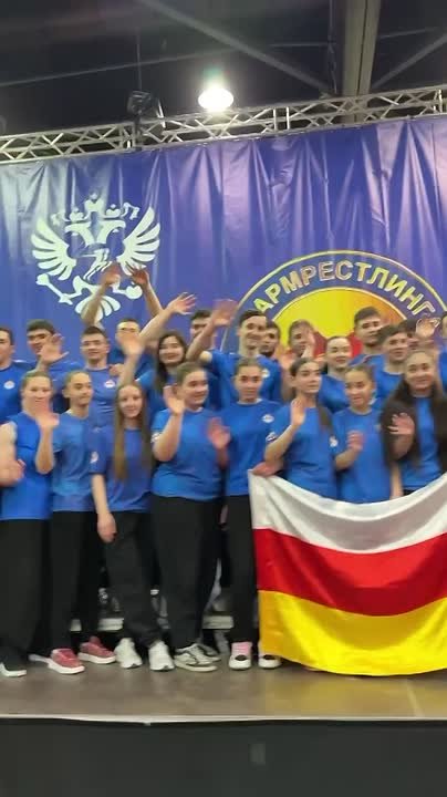 Поздравляем сборную команду РСО-Алания по армрестлингу с триумфальным выступлением на первенстве России!