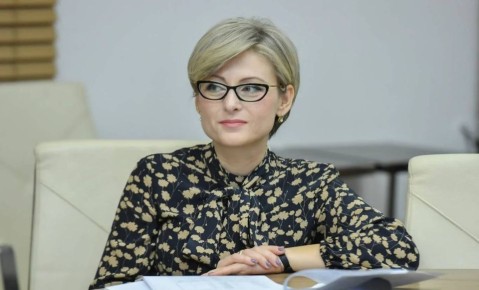 Альбина Плаева покидает пост зампреда республики, сообщил глава региона Сергей Меняйло на аппаратном совещании