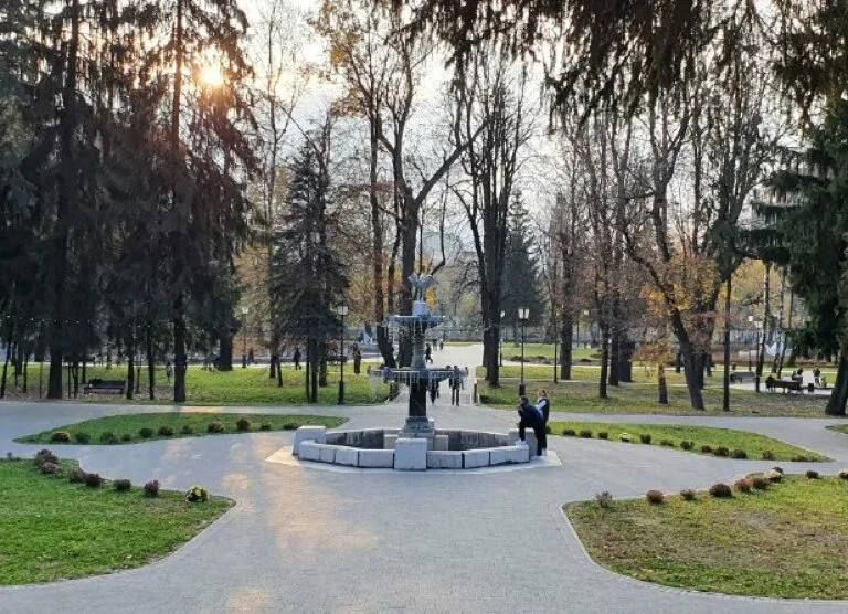 Ремонт фонтана «Цапля» начался в Центральном парке культуры и отдыха им. К. Хетагурова во Владикавказе, сообщает ГТРК «Алания»