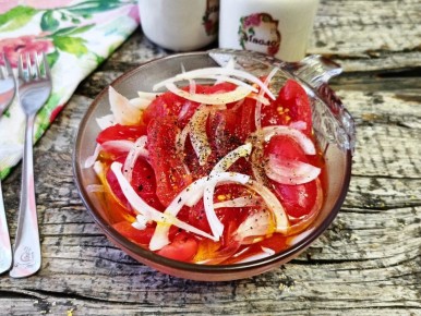 Простой и быстрый салат из трех ингредиентов для вкусного ужина