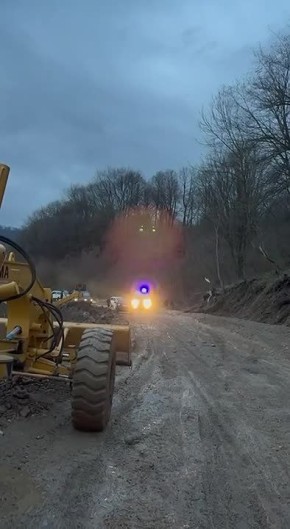 Первые машины проехали по восстановленному участку дороги между селениями Октябрьское и Тарское