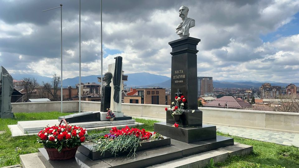 В Северной Осетии почтили память Коста Хетагурова