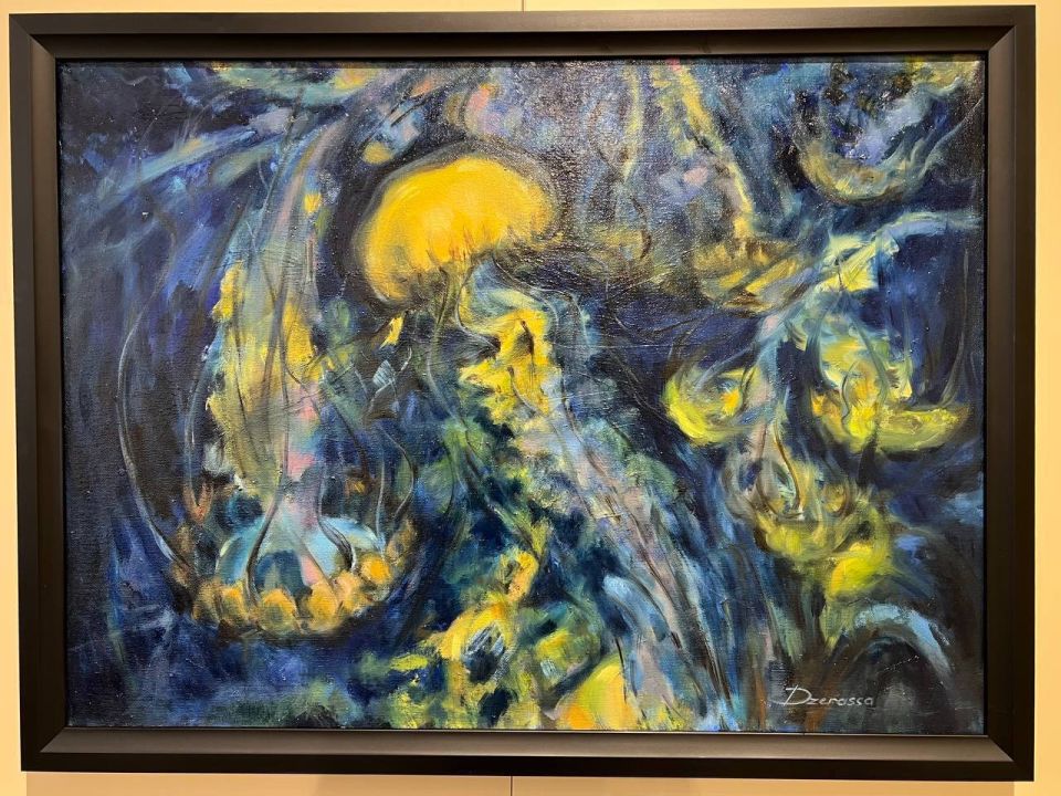 В Выставочном зале Национального музея состоялось открытие выставки «Мое отражение» Дзерассы Бегизовой, выпускницы факультета искусств СОГУ и Республиканского лицея искусств