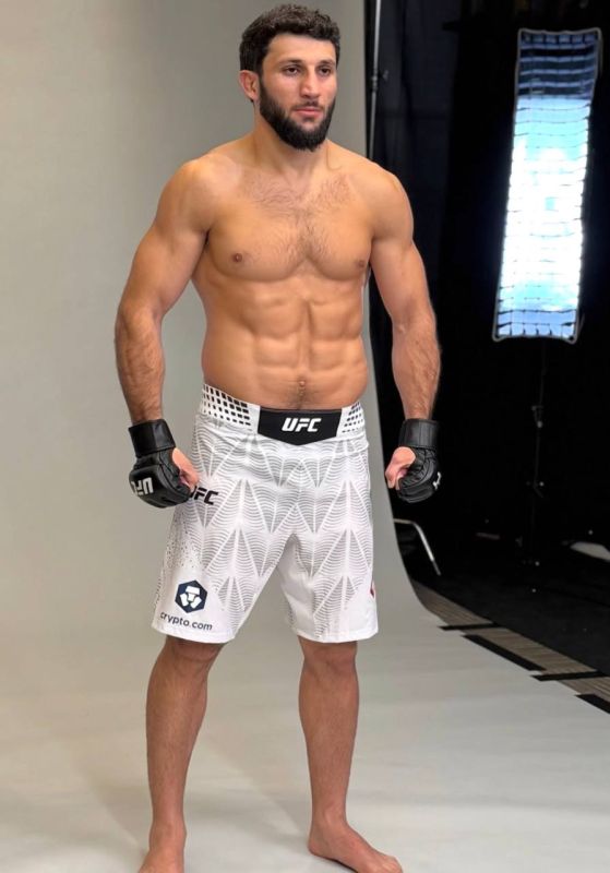 �������� ���������� ����������, ������ ������ ��������� ����� ��������� � ��� ������ ���������� �������� ����, ������� ��������� �� ������� ����������� ����������� ���������� (UFC) � ���-������ � ���� �� �����������, 5 ������