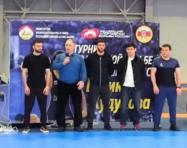 Во Владикавказе прошел юношеский турнир по вольной борьбе