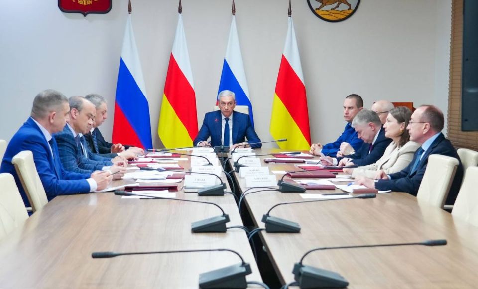 �� ��������� ������������� ��� � ������, ������� ������ �������-������� ����� �������, ��������� ����� ���������-�������������� �������� ����������, ������� ������ ������� � ����� ���������������, �����������, �����������...