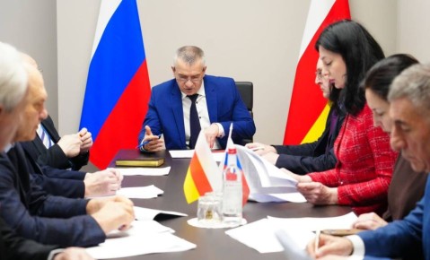 Руководитель Администрации Главы и Правительства Северной Осетии Ибрагим Гобеев провел заседание рабочей группы по разработке проекта закона «О государственных языках Республики Северная Осетия-Алания»