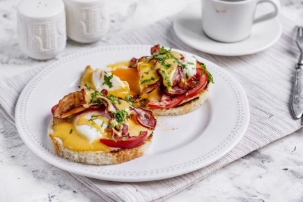 Яйцо Бенедикт: от похмелья до кулинарного шедевра