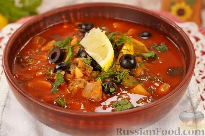 Насладитесь домашним уютом: новые рецепты супов для всей семьи