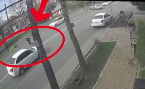 15 апреля во Владикавказе на пересечении улиц Калоева и Гадиева произошло дорожно-транспортное происшествие с участием несовершеннолетнего