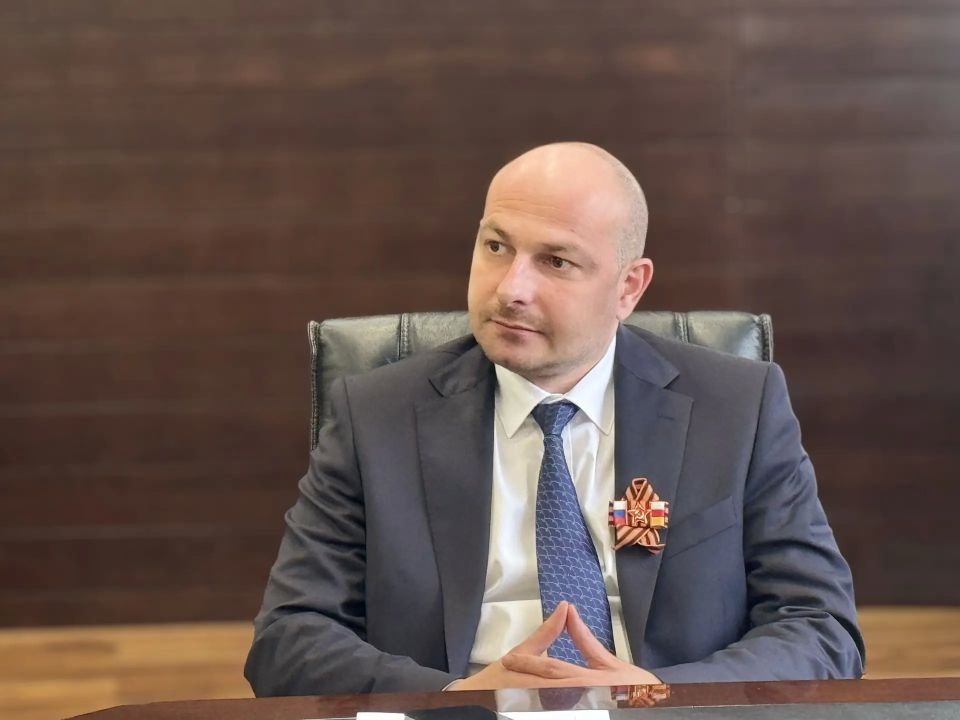 Министр строительства и архитектуры Марат Бетанов провёл личный приём граждан