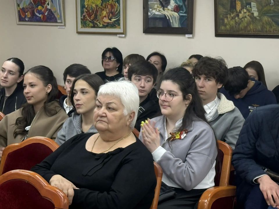 В Республиканском доме народного творчества РСО-Алания состоялось торжественное открытие Республиканской выставки народного творчества «Путь к Победе» В Республиканском доме народного творчества РСО-Алания состоялось торжественное открытие Республиканской выставки народного творчества «Путь к Победе»