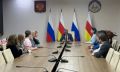 В День осетинского языка и литературы Глава РСО – Алания Сергей Меняйло встретился с жителями республики, которые внесли большой личный вклад в сохранение и развитие родного языка