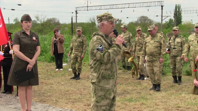В Моздокском районе Северной Осетии члены Совета ветеранов и Общественного совета при отделе полиции приняли участие в открытии мемориала бойцам 223-й азербайджанской дивизии В Моздокском районе Северной Осетии члены Совета ветеранов и Общественного совета при отделе полиции приняли участие в открытии мемориала бойцам 223-й азербайджанской дивизии