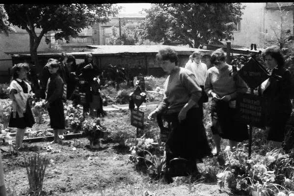 В Южной Осетии 20 мая 1992 года произошло жесточайшее преступление — расстрел беженцев на Зарской дороге В Южной Осетии 20 мая 1992 года произошло жесточайшее преступление — расстрел беженцев на Зарской дороге