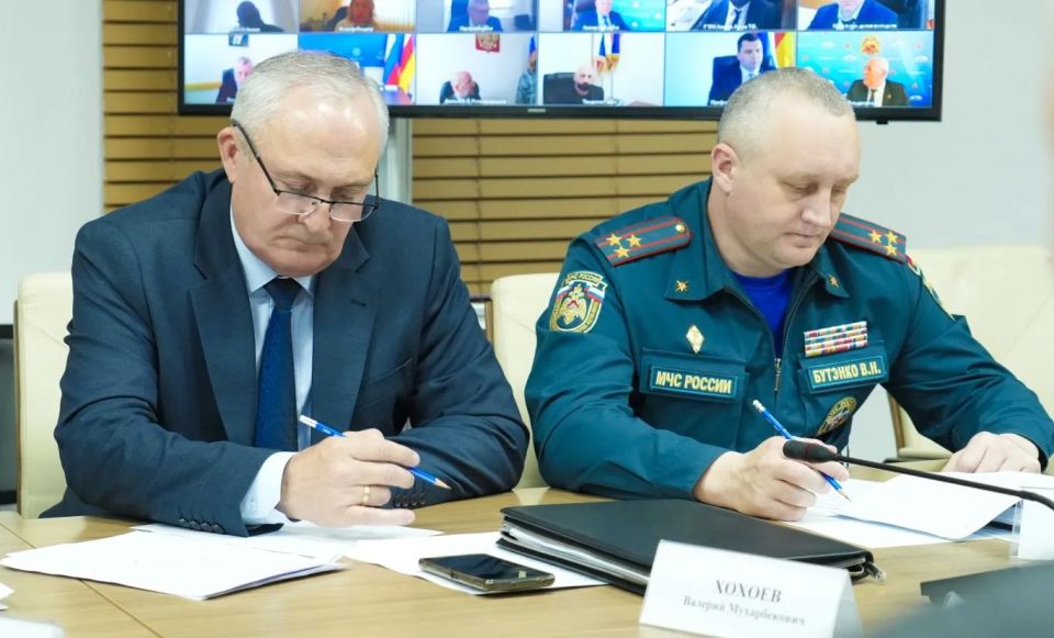 Глава РСО – Алания Сергей Меняйло провел заседание республиканской Комиссии по предупреждению и ликвидации чрезвычайных ситуаций и обеспечению пожарной безопасности Глава РСО – Алания Сергей Меняйло провел заседание республиканской Комиссии по предупреждению и ликвидации чрезвычайных ситуаций и обеспечению пожарной безопасности