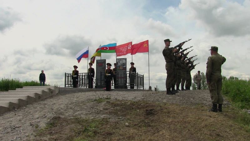 В Моздокском районе Северной Осетии члены Совета ветеранов и Общественного совета при отделе полиции приняли участие в открытии мемориала бойцам 223-й азербайджанской дивизии В Моздокском районе Северной Осетии члены Совета ветеранов и Общественного совета при отделе полиции приняли участие в открытии мемориала бойцам 223-й азербайджанской дивизии