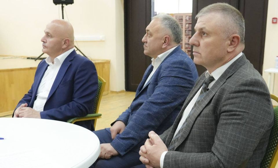 Председатель Правительства РСО – Алания Борис Джанаев принял участие в мероприятии республиканского проекта «Управленческие практики органов исполнительной власти», которое прошло на площадке Национальной научной библиотеки Председатель Правительства РСО – Алания Борис Джанаев принял участие в мероприятии республиканского проекта «Управленческие практики органов исполнительной власти», которое прошло на площадке Национальной научной библиотеки