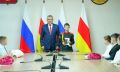 27 юных жителей Северной Осетии получили свои первые паспорта из рук Сергея Меняйло