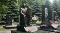 Сегодня на Аллее Славы во Владикавказе состоялось возложение цветов к памятнику выдающемуся дирижеру, музыканту и народному артисту РФ Булату Гаппоевичу Газданову