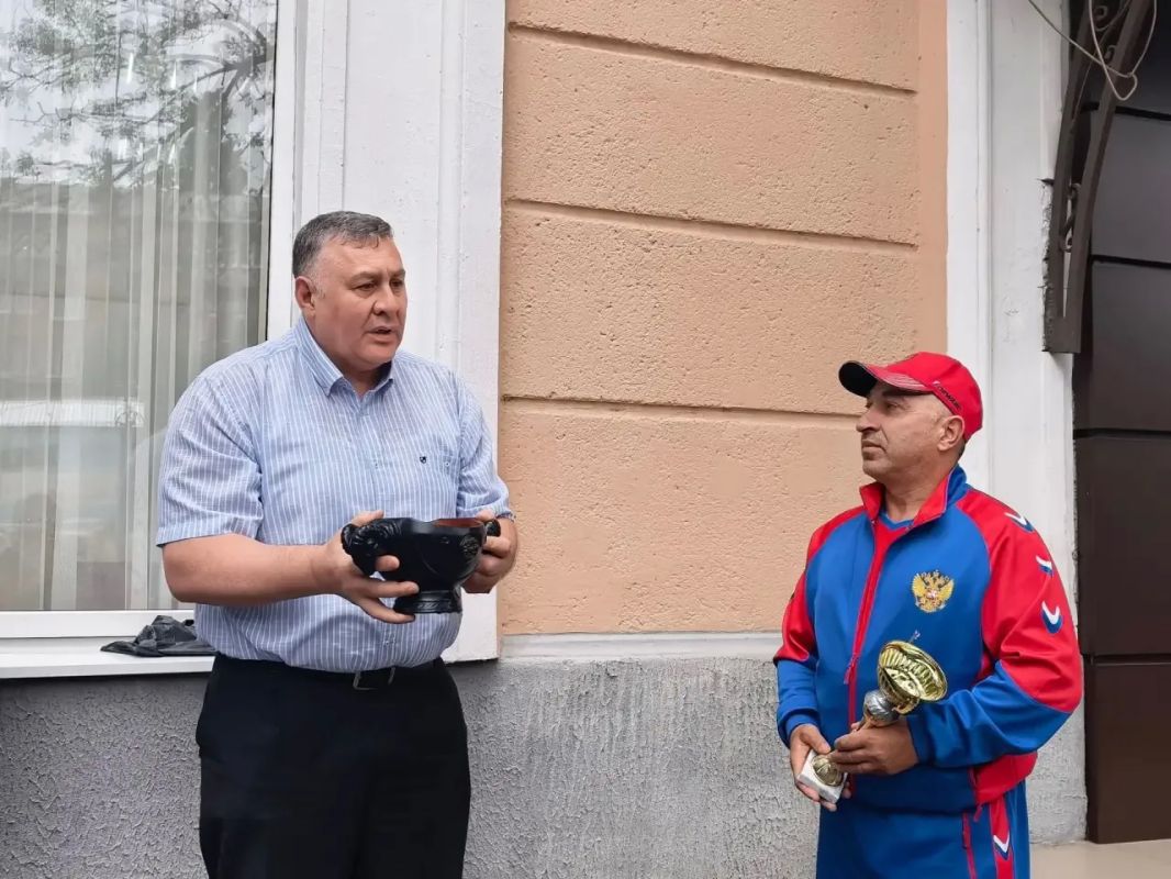 Во Владикавказе торжественно встретили триумфаторов Всероссийских соревнований «Кубок Отечества» по армрестлингу среди ветеранов специальной военной операции с поражением опорно-двигательного аппарата Во Владикавказе торжественно встретили триумфаторов Всероссийских соревнований «Кубок Отечества» по армрестлингу среди ветеранов специальной военной операции с поражением опорно-двигательного аппарата