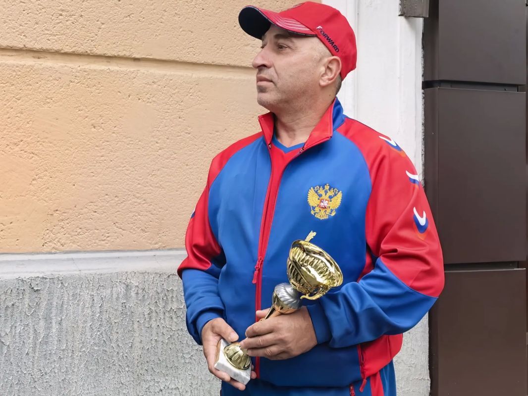 Во Владикавказе торжественно встретили триумфаторов Всероссийских соревнований «Кубок Отечества» по армрестлингу среди ветеранов специальной военной операции с поражением опорно-двигательного аппарата Во Владикавказе торжественно встретили триумфаторов Всероссийских соревнований «Кубок Отечества» по армрестлингу среди ветеранов специальной военной операции с поражением опорно-двигательного аппарата