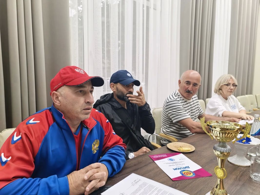 Во Владикавказе торжественно встретили триумфаторов Всероссийских соревнований «Кубок Отечества» по армрестлингу среди ветеранов специальной военной операции с поражением опорно-двигательного аппарата Во Владикавказе торжественно встретили триумфаторов Всероссийских соревнований «Кубок Отечества» по армрестлингу среди ветеранов специальной военной операции с поражением опорно-двигательного аппарата