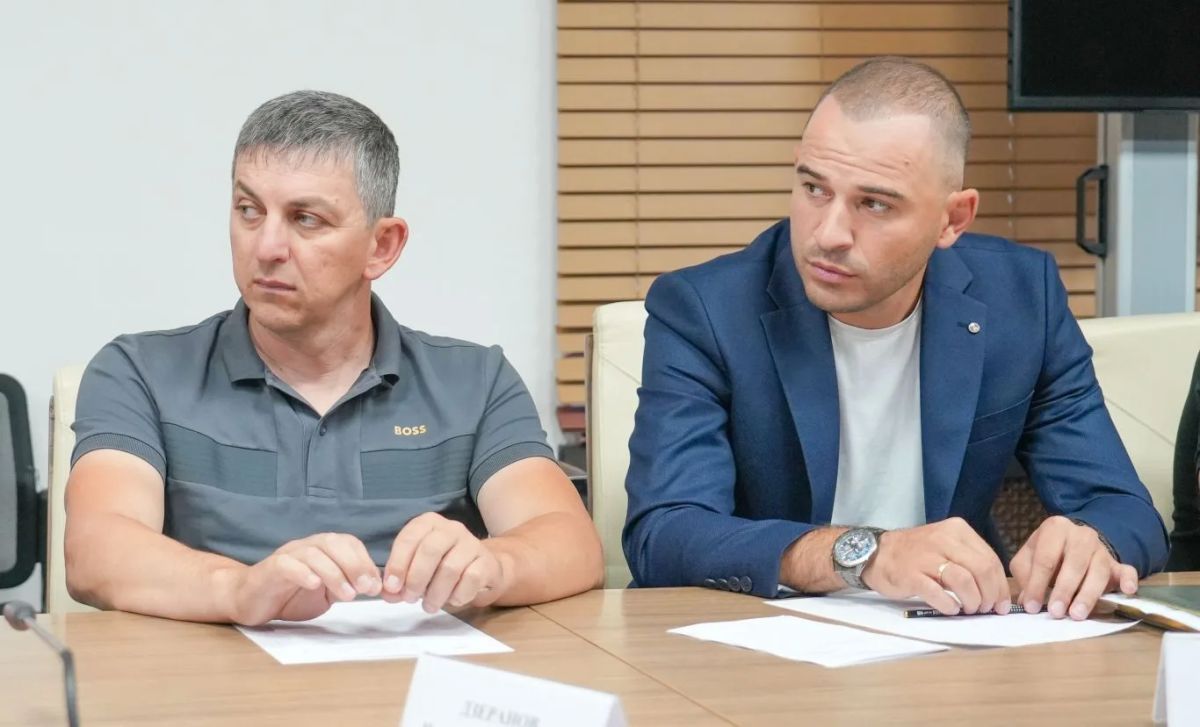 Глава РСО – Алания Сергей Меняйло провел совещание по вопросам деятельности рыбоводческих хозяйств Северной Осетии Глава РСО – Алания Сергей Меняйло провел совещание по вопросам деятельности рыбоводческих хозяйств Северной Осетии