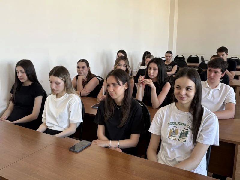 В Северной Осетии сотрудники полиции совместно с общественниками проводят беседы в рамках акции «Неделя правового информирования» В Северной Осетии сотрудники полиции совместно с общественниками проводят беседы в рамках акции «Неделя правового информирования»