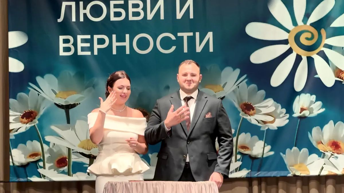 Глава РСО – Алания Сергей Меняйло принял участие в праздничном мероприятии, посвященном Дню семьи, любви и верности Глава РСО – Алания Сергей Меняйло принял участие в праздничном мероприятии, посвященном Дню семьи, любви и верности
